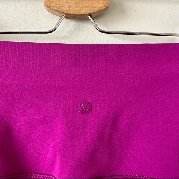 LULULEMON Hot To Street Crop Regal Plum-(Size:4) - Picture 11 of 11
